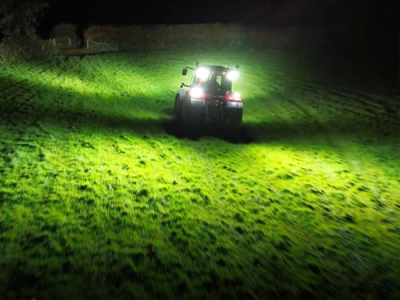 Lighting Tractor